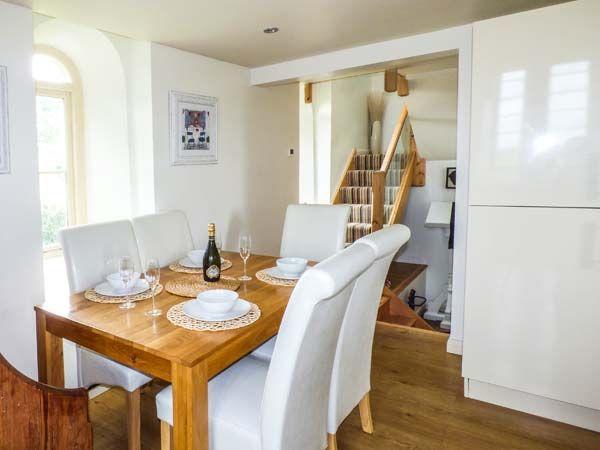 Eglwys St Cynfil Villa Пълхели Екстериор снимка